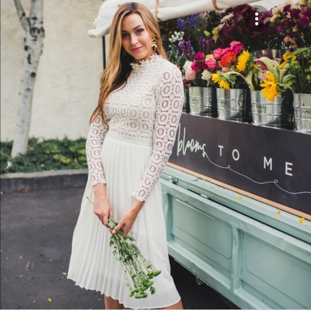 Ivy City Co White Lace Dress